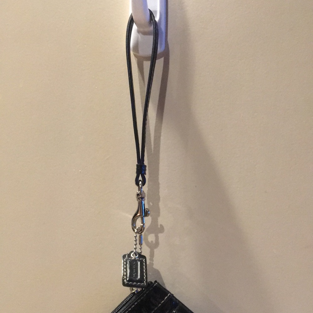 ✨COACH wristlet✨ - Picture 2 of 5